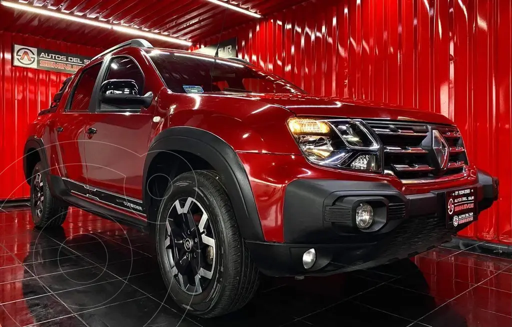 foto Renault Oroch Outsider usado (2023) color Rojo precio $349,000