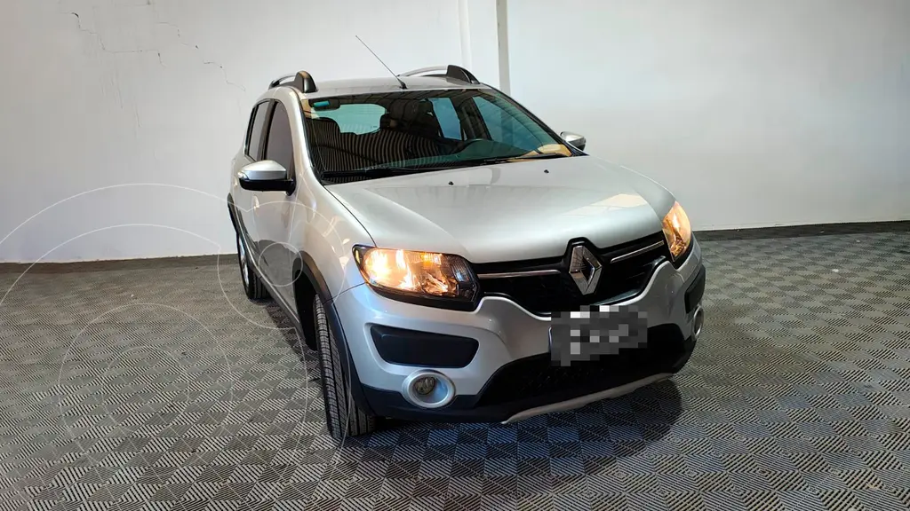 foto Renault Sandero Stepway 1.6 Privilége usado (2017) color Gris precio $18.130.000