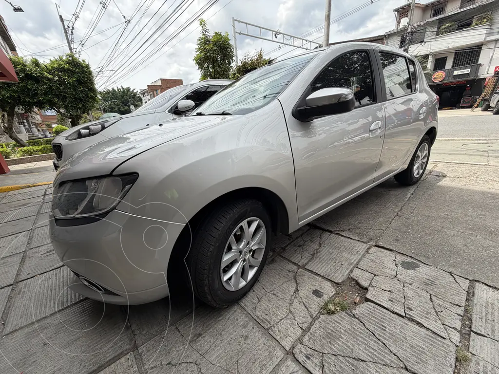 Renault Sandero Dynamique usado en Medellín