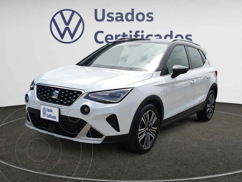 foto SEAT Arona Xperience usado (2024) color Blanco precio $365,900