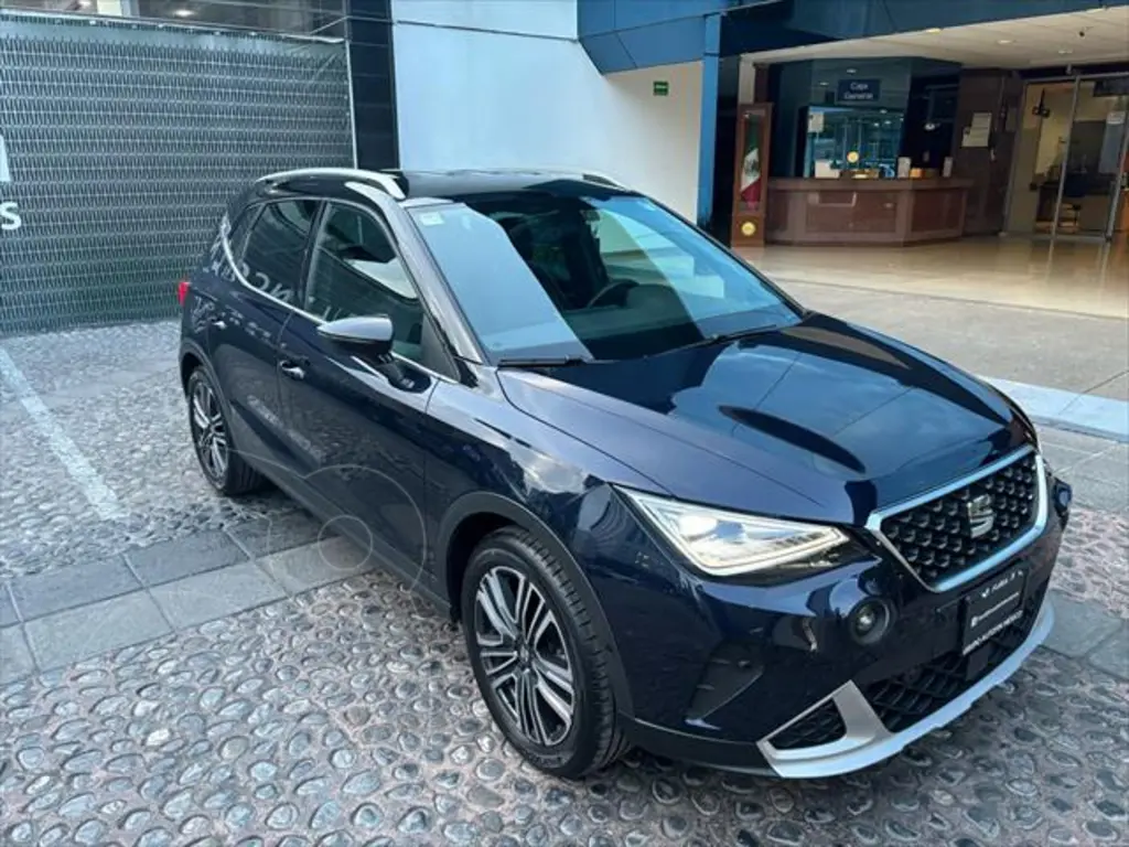 SEAT Arona Xperience usado (2023) color Azul precio $386,000