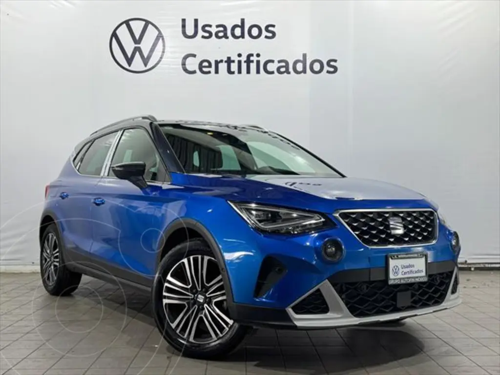 foto SEAT Arona Xperience usado (2024) color Azul precio $409,000