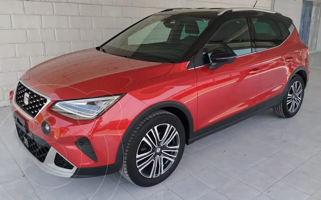 foto SEAT Arona Xcellence usado (2021) color Rojo Cobrizo precio $295,911