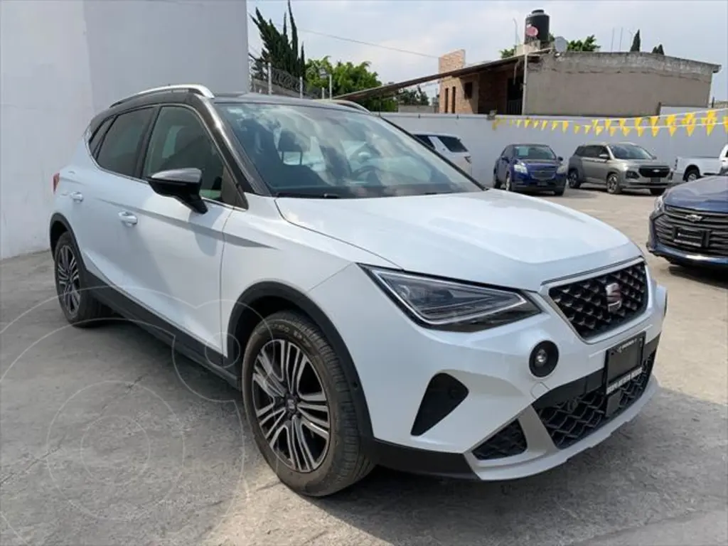 SEAT Arona Xperience usado (2023) color Blanco precio $429,000