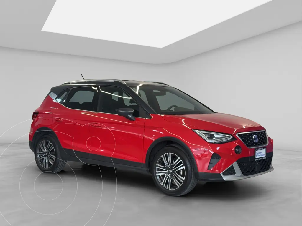 foto SEAT Arona Xperience usado (2024) color Rojo precio $409,000