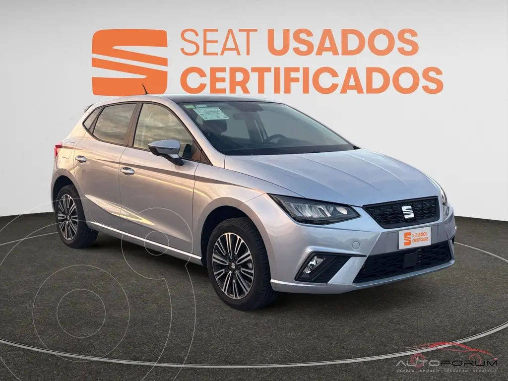 foto SEAT Ibiza 1.6L Style Tiptronic usado (2024) color Plata precio $380,000