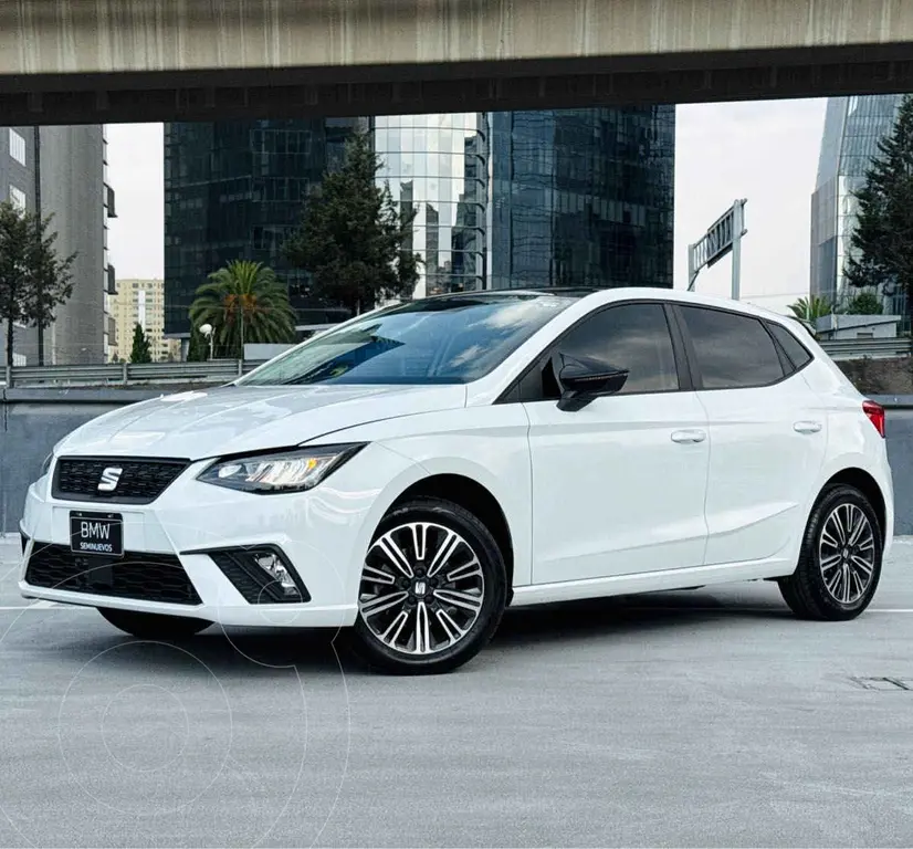 foto SEAT Ibiza 1.6L Style usado (2024) color Blanco precio $309,000