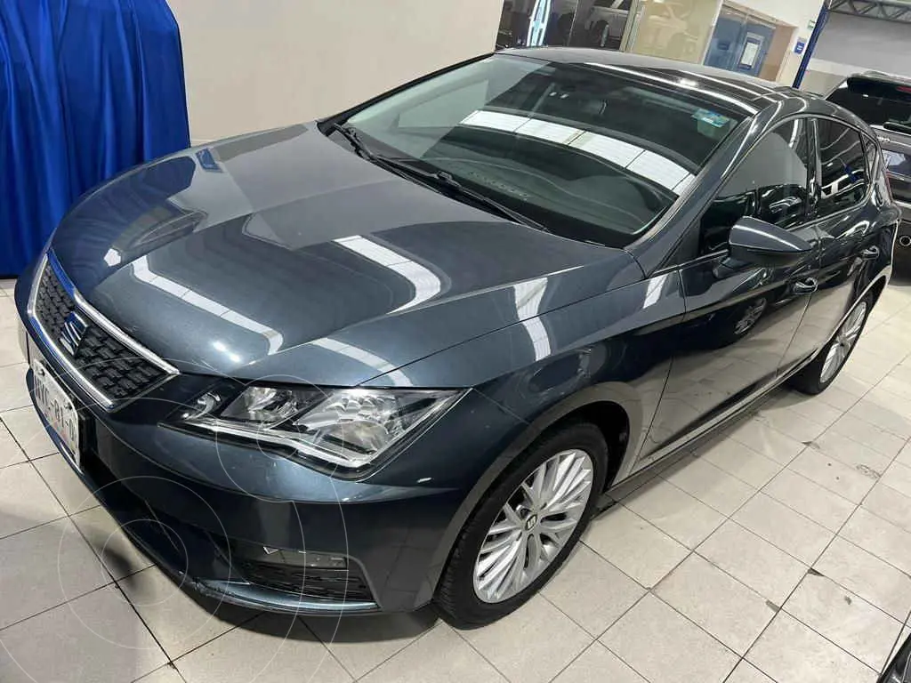 foto SEAT León Style usado (2020) color Gris precio $330,000