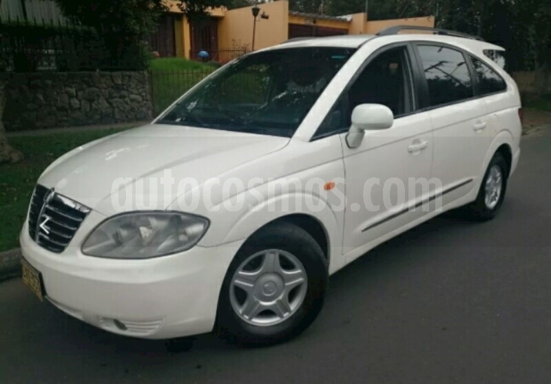 foto Ssangyong Stavic 2.7L TDi usado