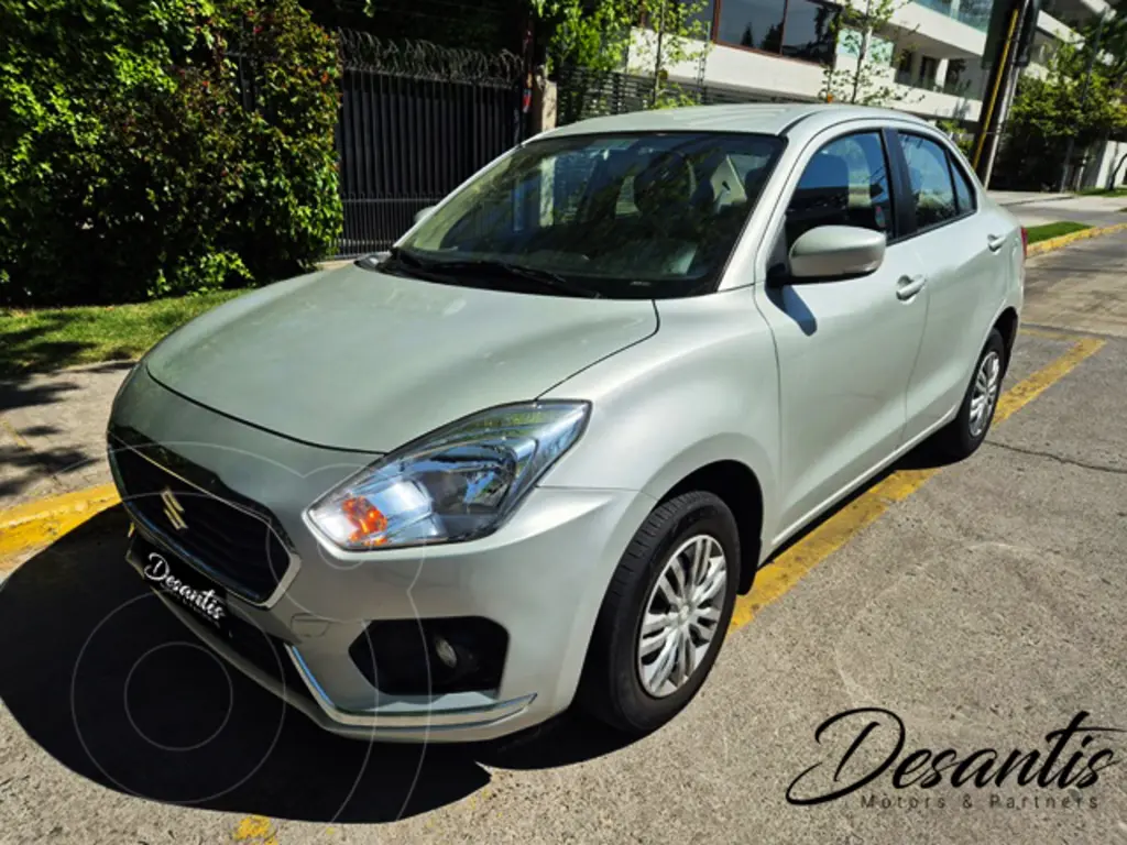 foto Suzuki Dzire  1.2L GLX usado (2019) color Plata precio $6.780.000