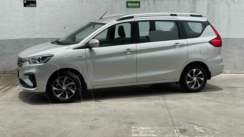 foto Suzuki Ertiga Boostergreen GLX Aut usado (2024) color Plata precio $389,000