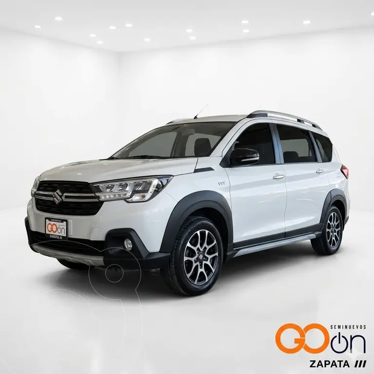 Suzuki ertiga xl7 (2023)