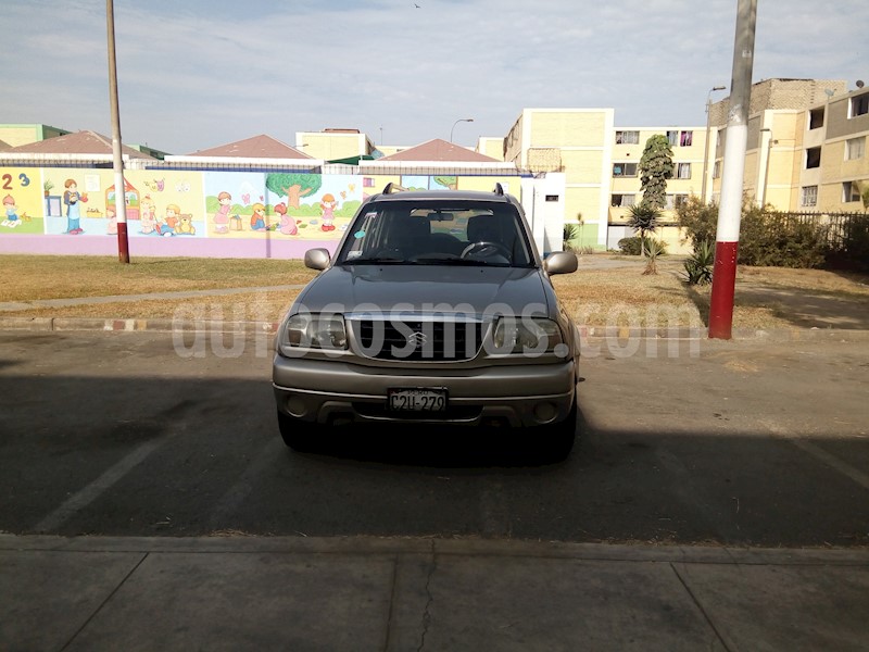 foto Suzuki Grand Nomade 2.0 4X4 5P usado