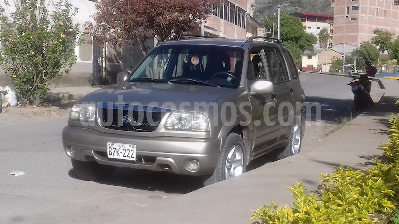 foto Suzuki Grand Nomade 2.0 4X4 5P usado