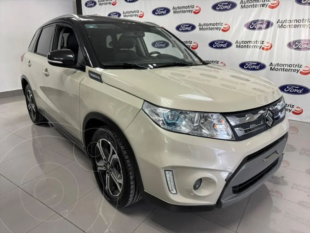 foto Suzuki Grand Vitara GLS usado (2017) color Beige precio $269,000