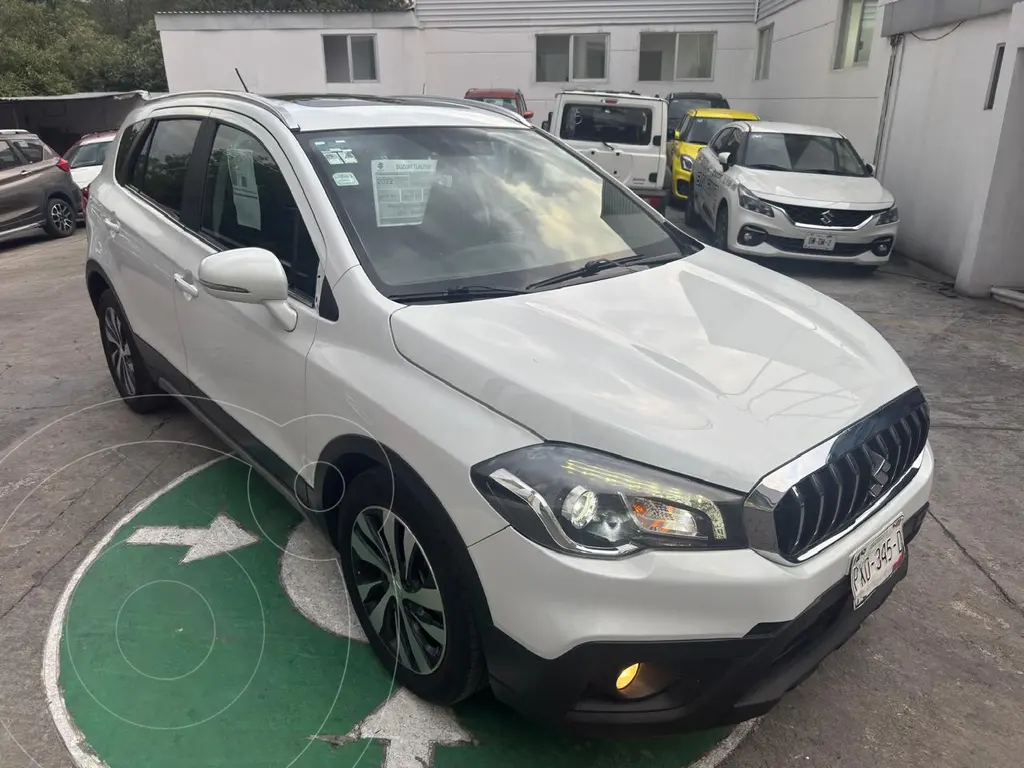 foto Suzuki S-Cross Boosterjet Aut usado (2022) color Blanco precio $350,000