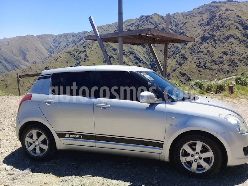 foto Suzuki Swift 5P 1.5 usado