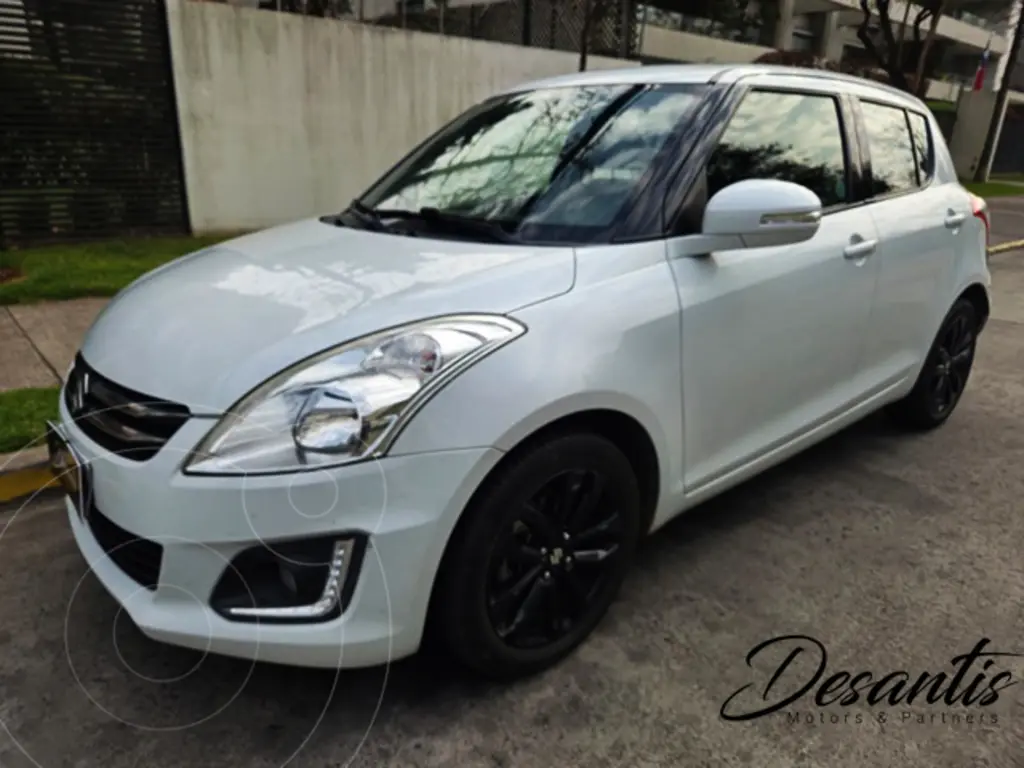 foto Suzuki Swift 1.2L GLX usado (2016) color Blanco precio $6.980.000