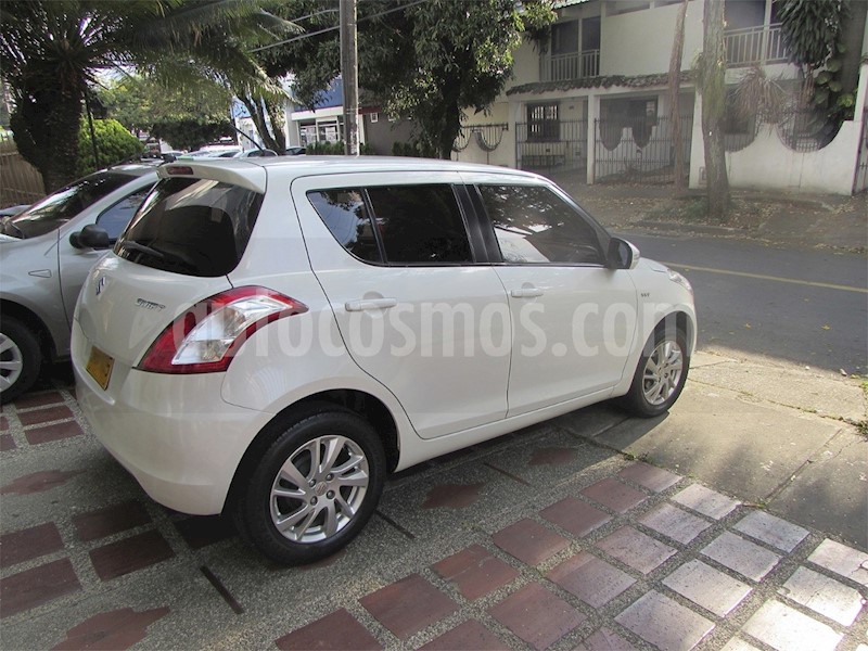 foto Suzuki Swift GL usado