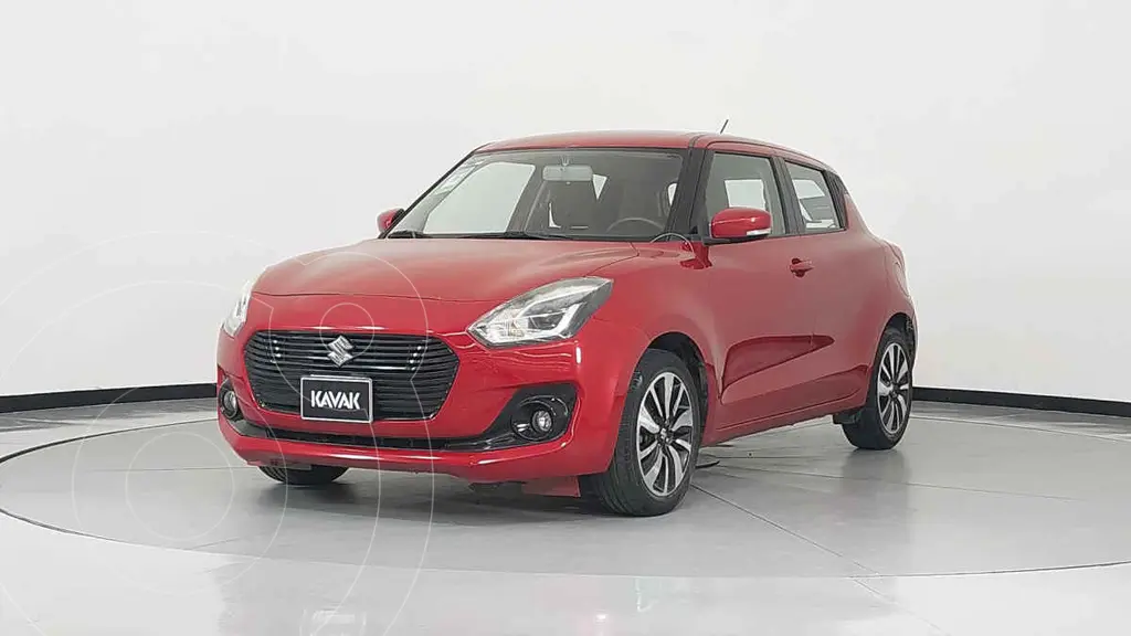 foto Suzuki Swift GLX usado (2018) color Rojo precio $246,999