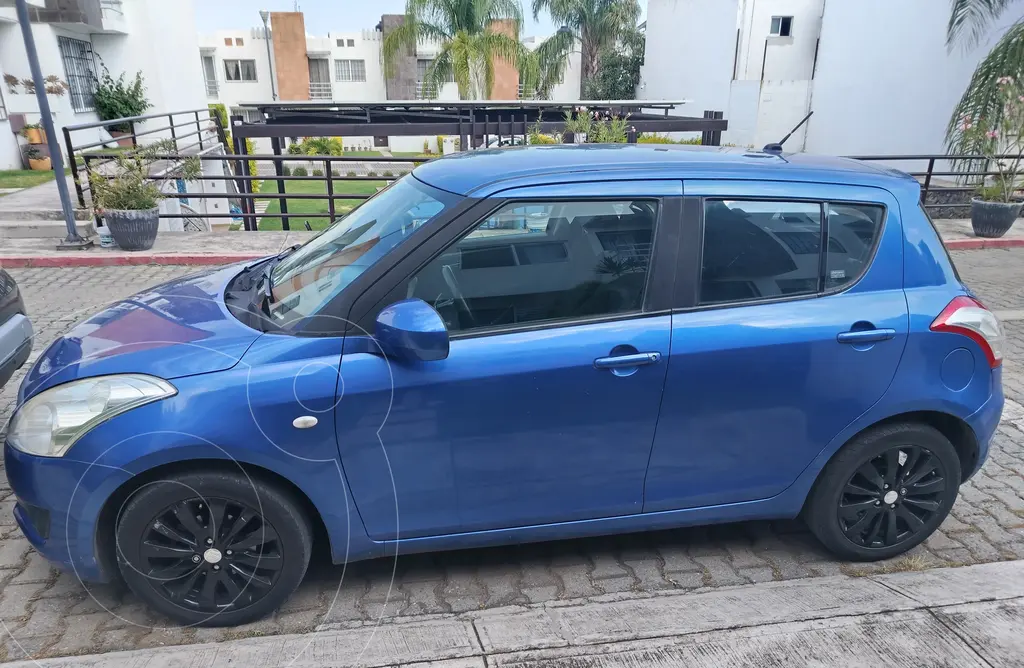 Suzuki swift gl (2012)