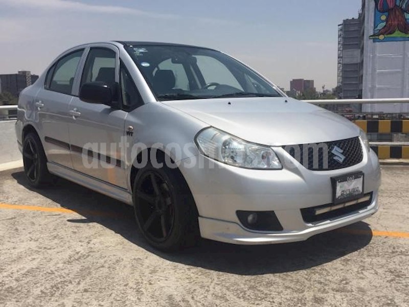 foto Suzuki SX4 Sedan 4p Sedan L4/2.0 Aut usado