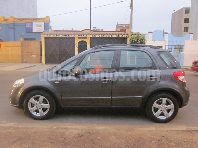 foto Suzuki SX4 1.6L usado