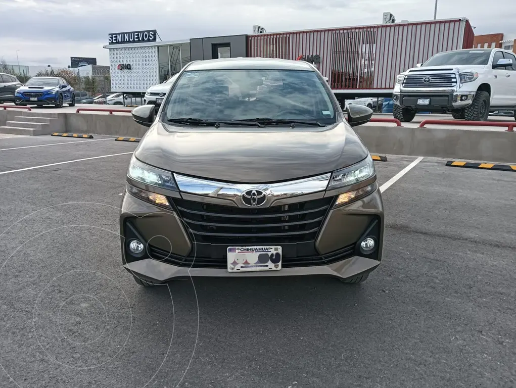 foto Toyota Avanza XLE usado (2021) color Café precio $305,000
