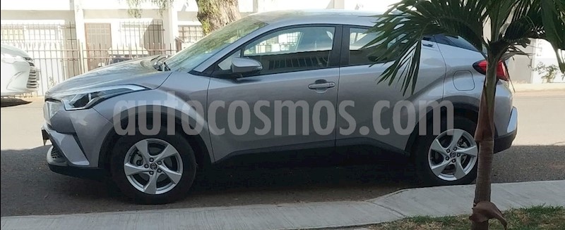 foto Toyota C-HR 2.0L usado