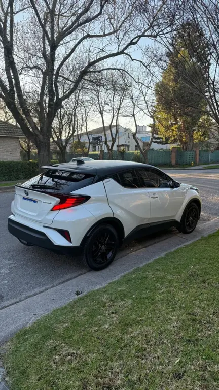 Toyota C-Hr Híbrida 1.8 Ecvt (1798 Cc) 2020 - foto 4