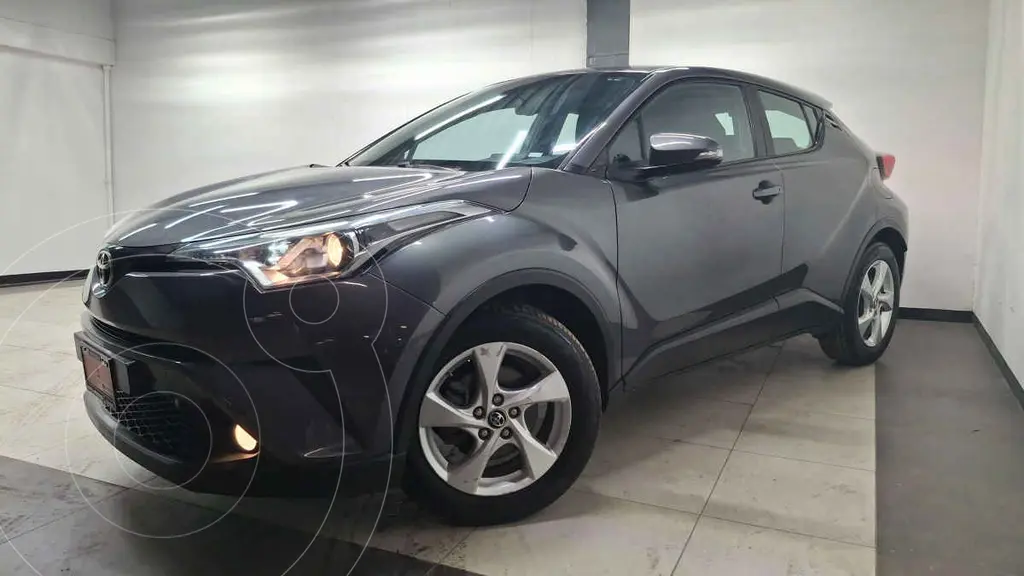 foto Toyota C-HR 2.0L usado (2019) color Gris precio $355,000