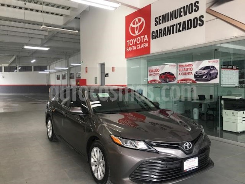 foto Toyota Camry 4p LE L4/2.5 Aut usado (2018) color Gris precio $329,000