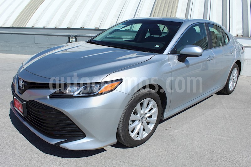 foto Toyota Camry LE 2.5L usado