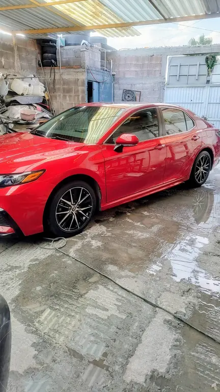 Toyota Camry SE 2.5L 2021