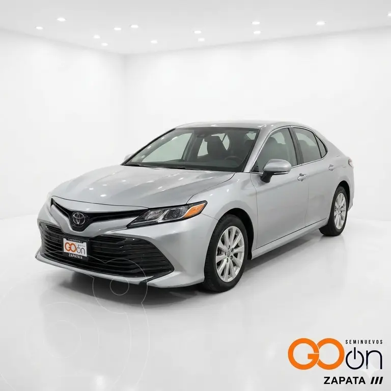 Toyota camry le (2025)