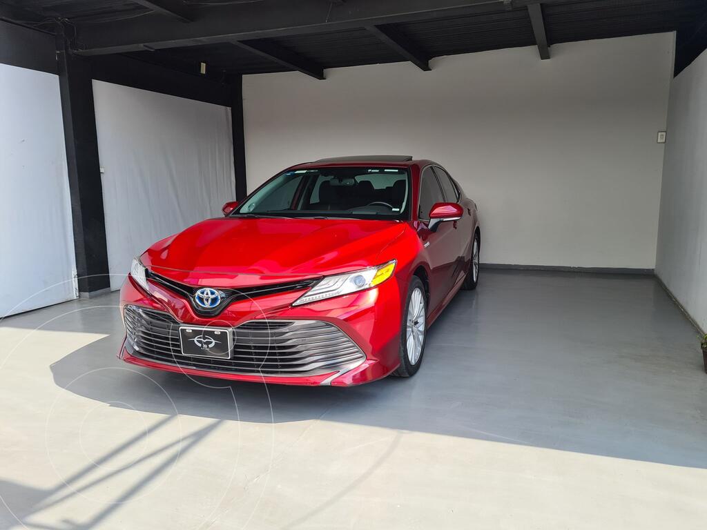 foto Toyota Camry XLE Híbrido usado (2019) color Rojo precio $545,000