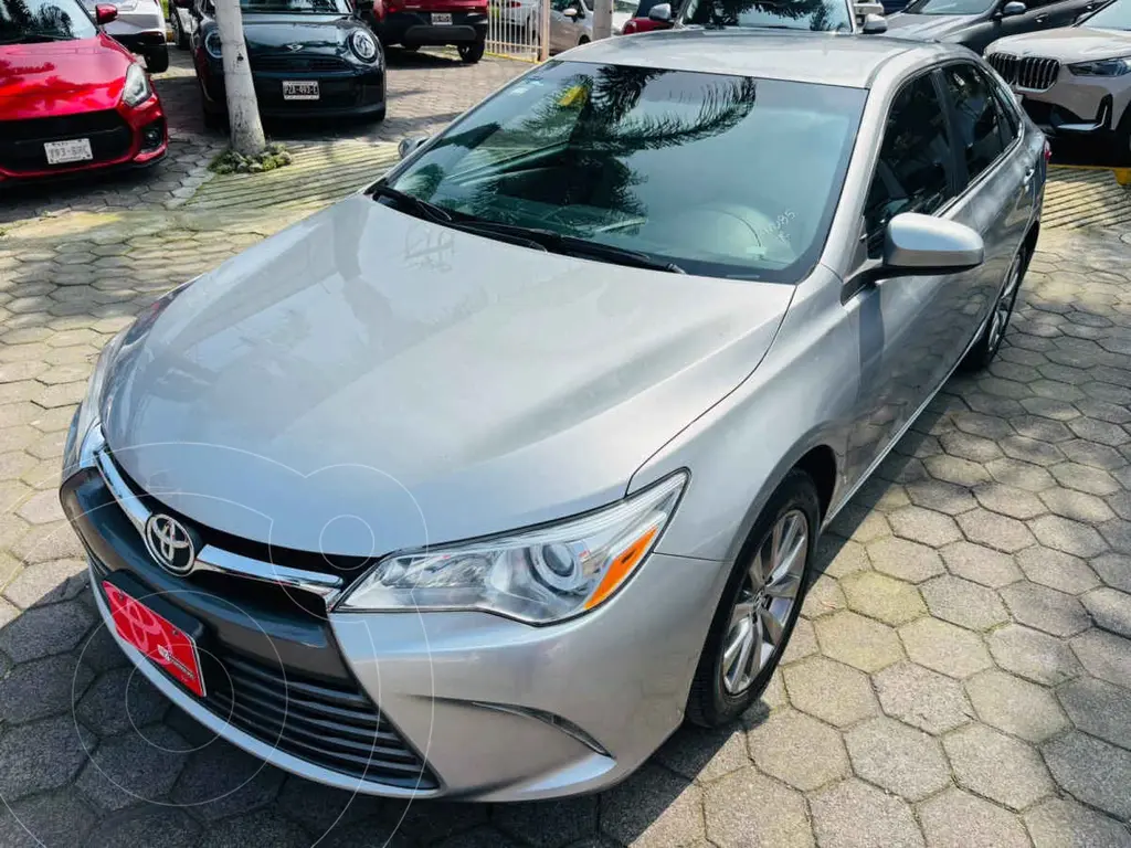 Toyota Camry LE 2.5L 2017