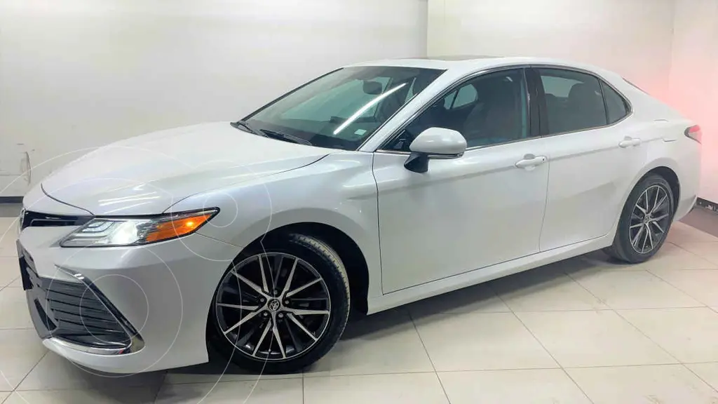 foto Toyota Camry XLE 2.5L Navi financiado en mensualidades enganche $96,800 mensualidades desde $9,549