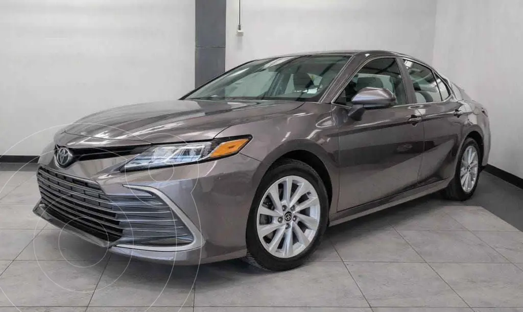 foto Toyota Camry LE financiado en mensualidades enganche $85,800 mensualidades desde $8,464