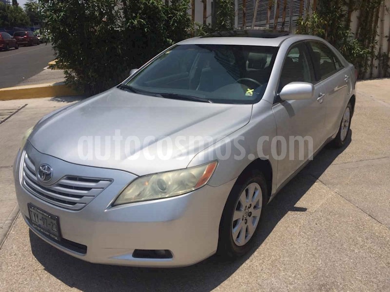 foto Toyota Camry XLE 2.4L usado