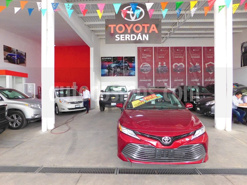 foto Toyota Camry XLE 2.5L usado