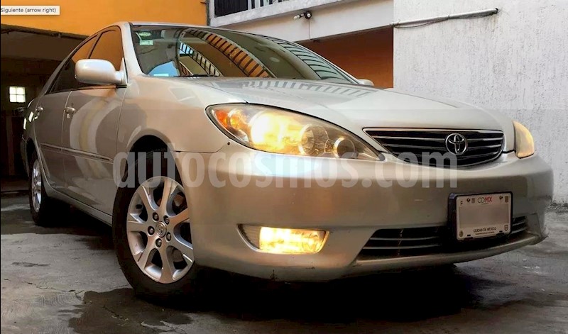 foto Toyota Camry XLE 3.0L V6 usado
