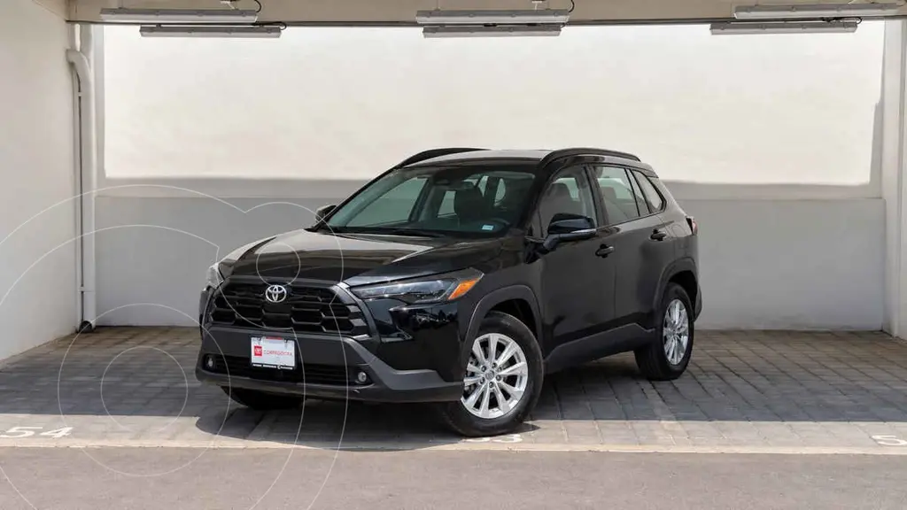 Toyota Corolla Cross LE 2025
