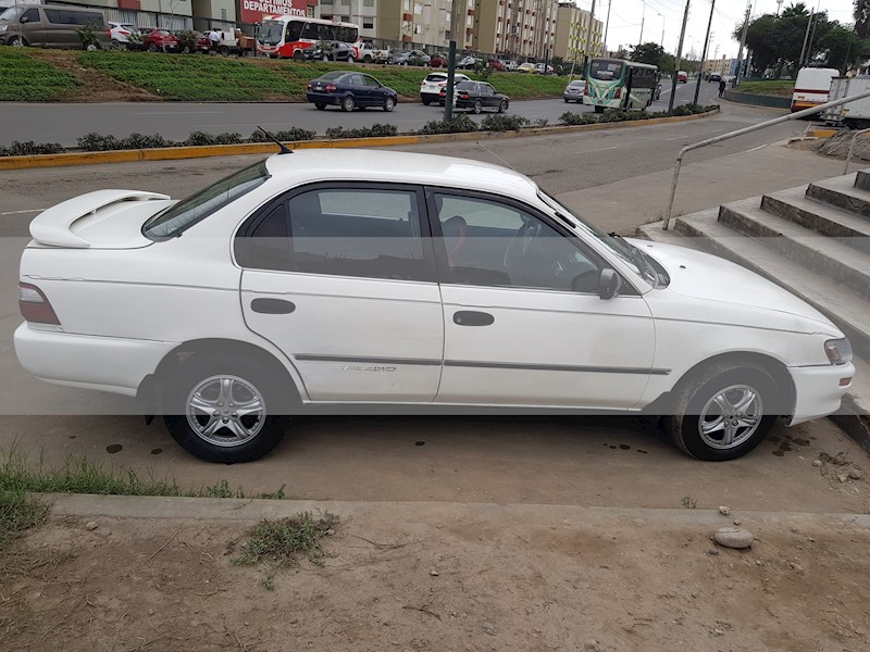 foto Toyota Corolla 1.6 GLI usado