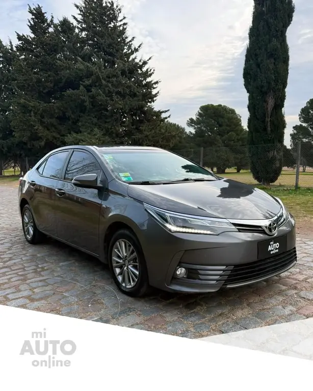 Toyota Corolla 2017 - foto 1