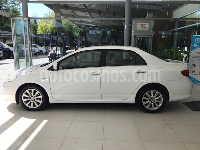 foto Toyota Corolla 1.8 SE-G Aut usado (2012) color Blanco precio $700.000