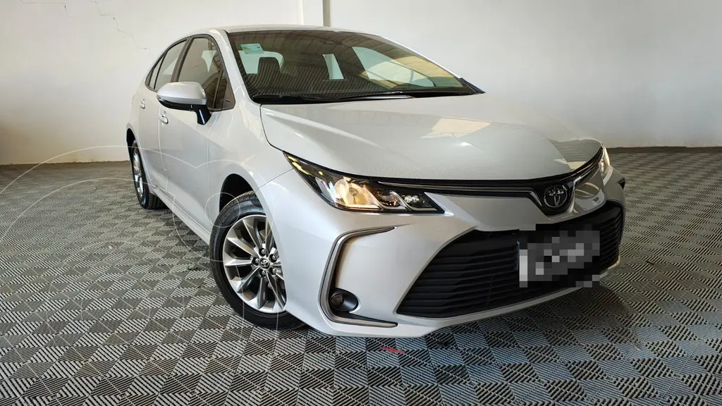 foto Toyota Corolla 2.0 XL-I CVT usado (2024) color Gris Plata  precio $37.142.000