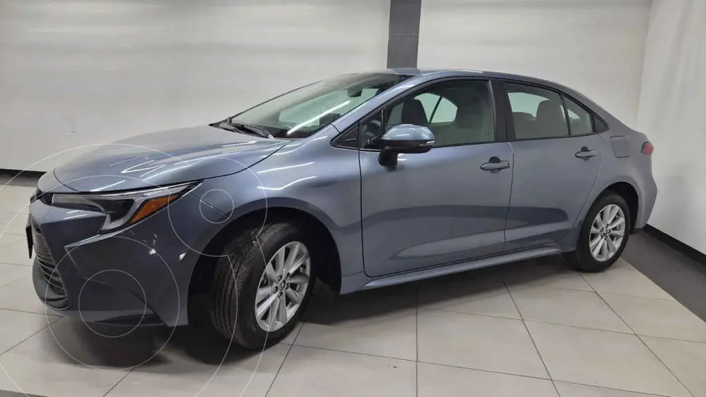 foto Toyota Corolla XLE Aut usado (2026) color Gris precio $509,568