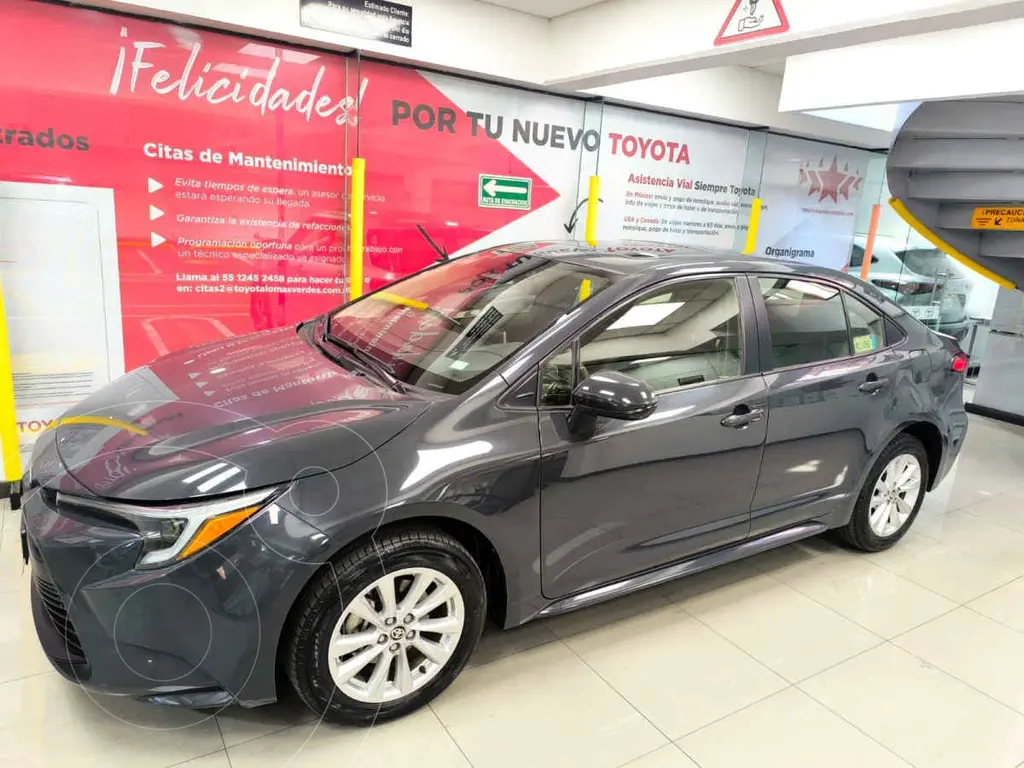 foto Toyota Corolla XLE Aut usado (2024) color Gris precio $519,000