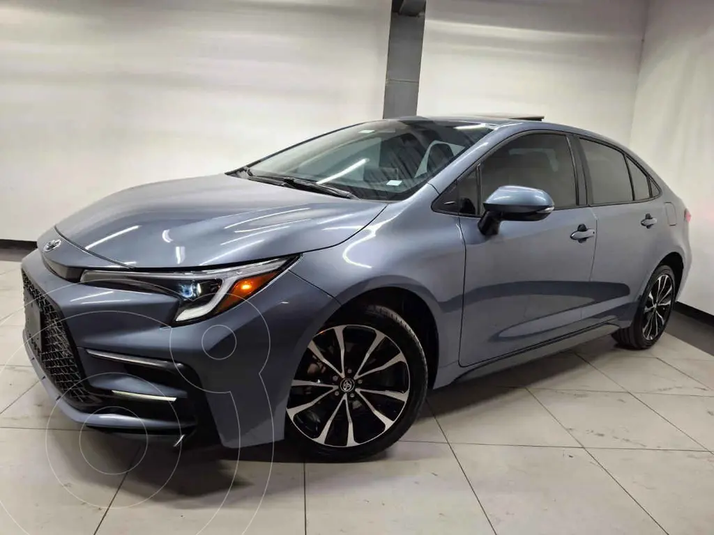 foto Toyota Corolla SE Aut usado (2025) color Azul precio $500,000